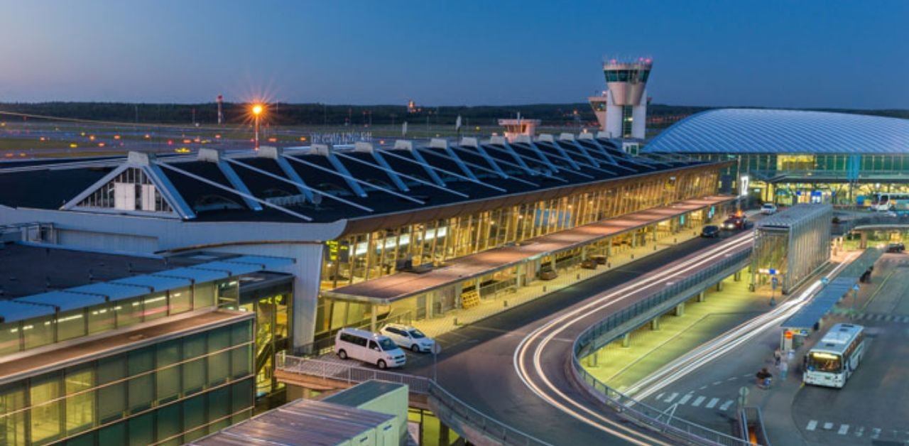 Lufthansa Airlines HEL Terminal