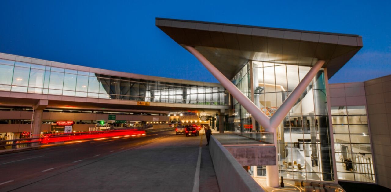 Lufthansa Airlines HOU Terminal