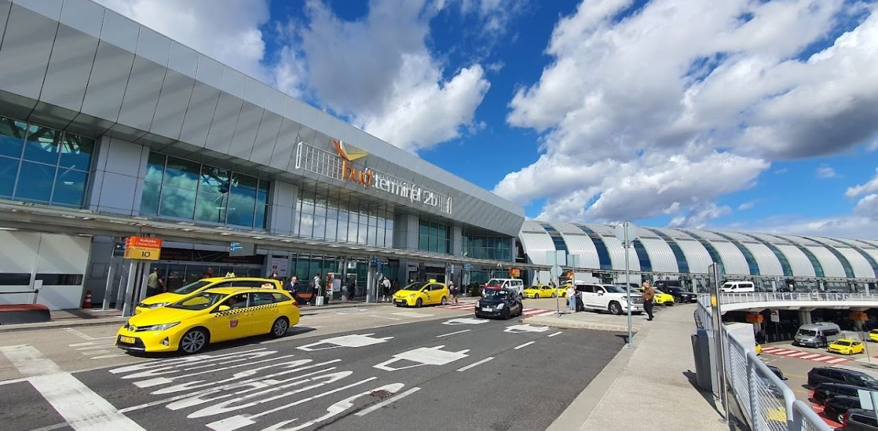 Qatar Airways BUD Terminal